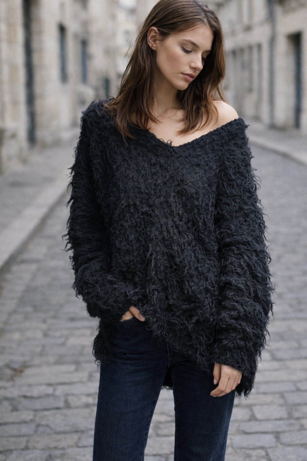 Airy Shaggy V Knit
